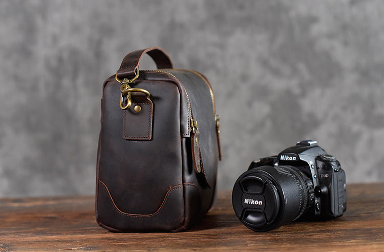 BASIC GEAR: Leather Camera Bag in Vintage Rustic Look for DSLR- Mirrorless  Sony, Nikon, Canon, Pentax Camera.