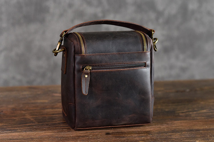 BASIC GEAR: Leather Camera Bag in Vintage Rustic Look for DSLR- Mirrorless  Sony, Nikon, Canon, Pentax Camera.