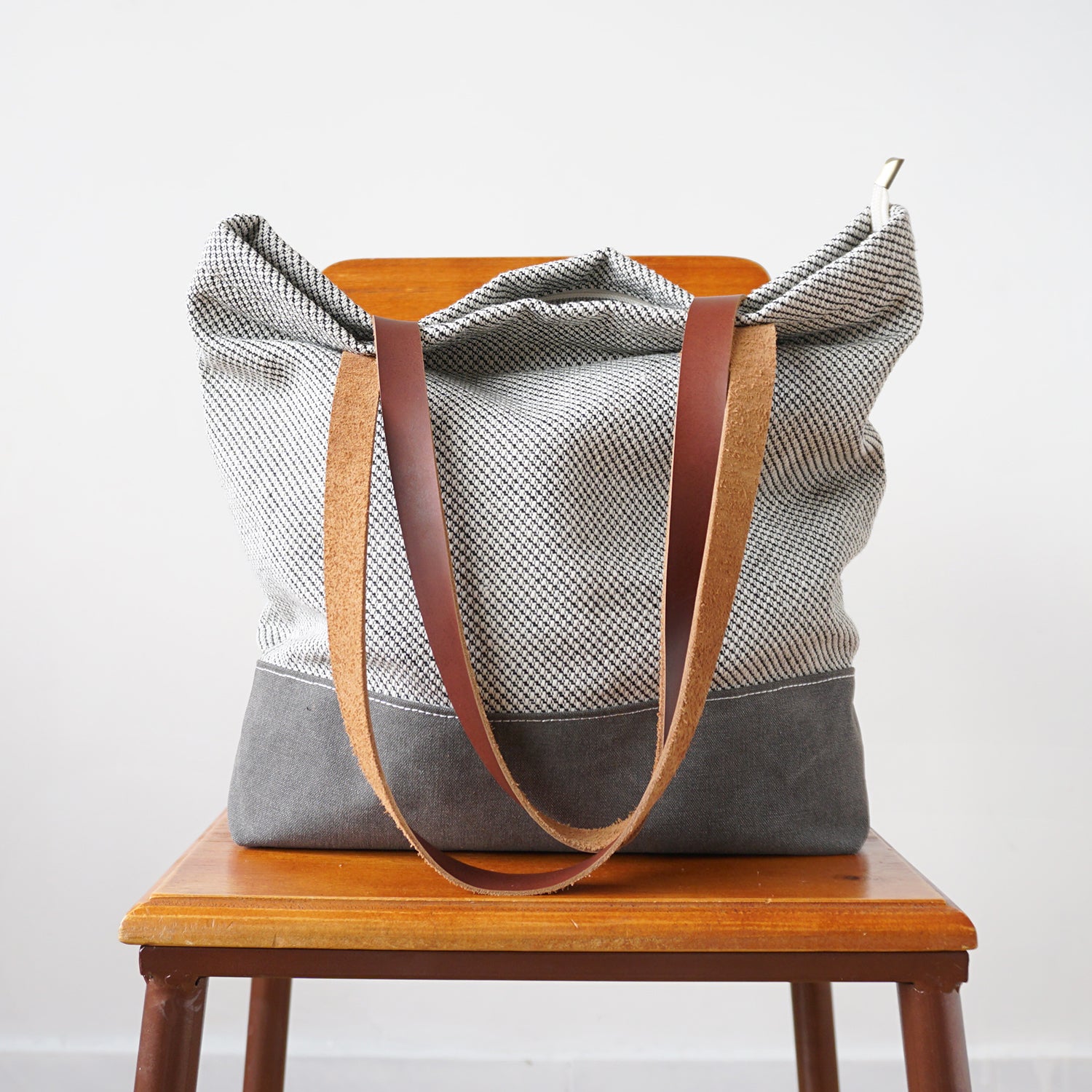 Simple Large Capacity Canvas Bag Lightweight Shoulder Bag - Temu